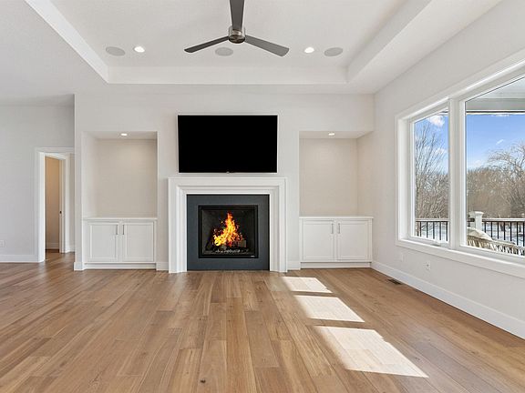3rd image of 3120 Waterbury Dr