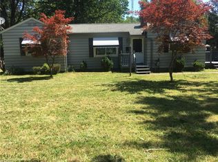 6245 Parkwood Rd, Mentor, OH 44060