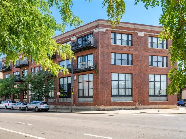 2161 N California Ave APT 105, Chicago, IL 60647