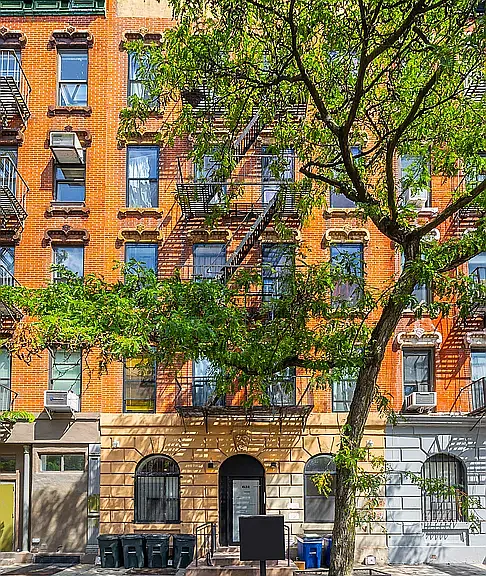 631 E 6th St #2B — Photo 1