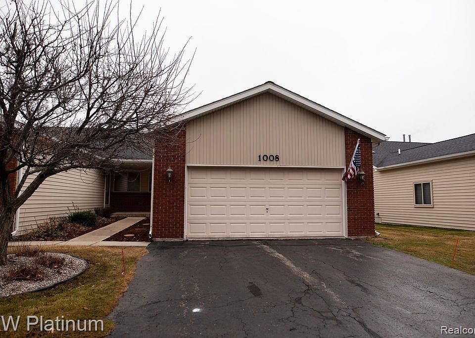1st image of 1008 Saint Joseph Ln