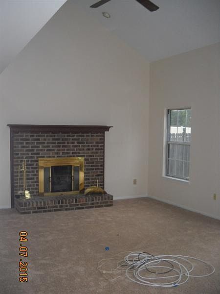 2nd image of 33 Trapper Rd