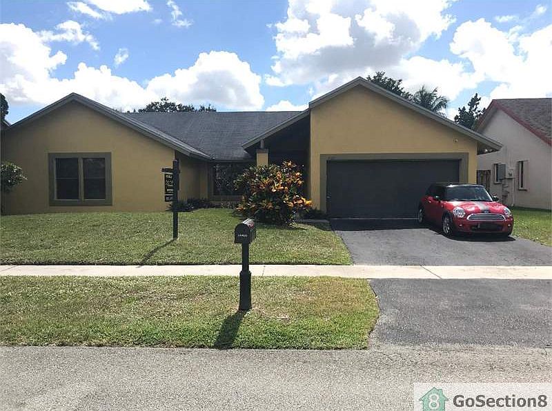 1st image of 7422 NW 47th Pl