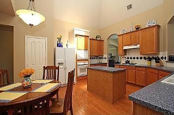 5th image of 3400 Brookside Dr