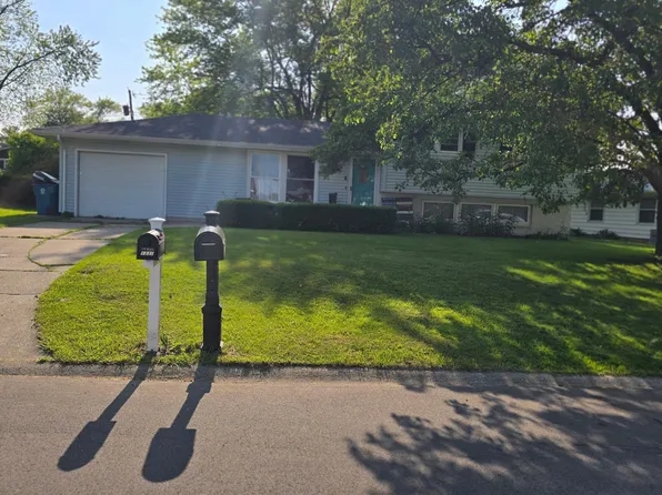 1338 Scots Ln, New Haven, IN 46774