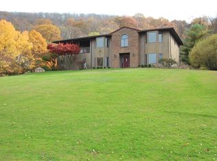 1 Sky Dr, Cornwall, NY 12518