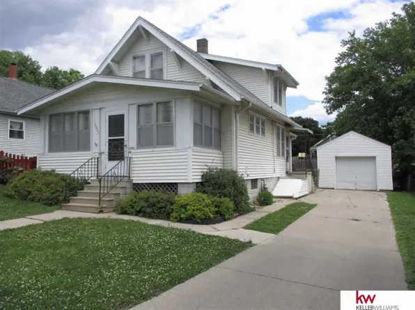 5823 S 22nd St, Omaha, NE 68107