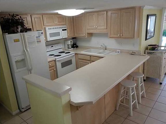 3rd image of 510 Gulf Shore Dr Unit 504