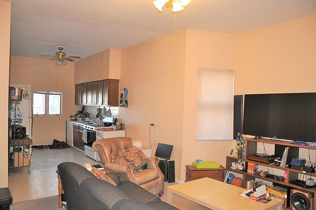 1st image of 2525 N Ashland Ave APT 1R