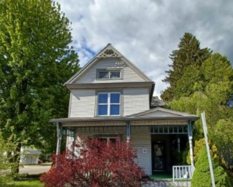 1st image of 653 Fair Ave NW