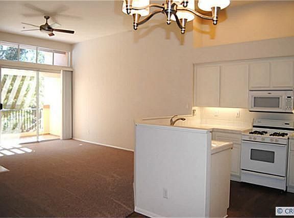 5th image of 2108 Ladrillo Aisle #86