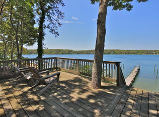 285 Barnes Rd, Oak Bluffs, MA 02568