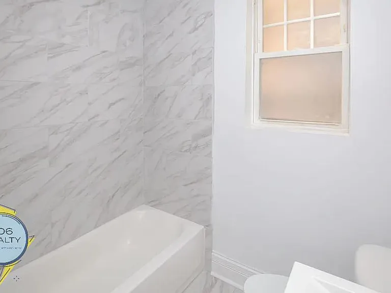 Beautiful Berwyn Apartments on Kenilworth! — Photo 10