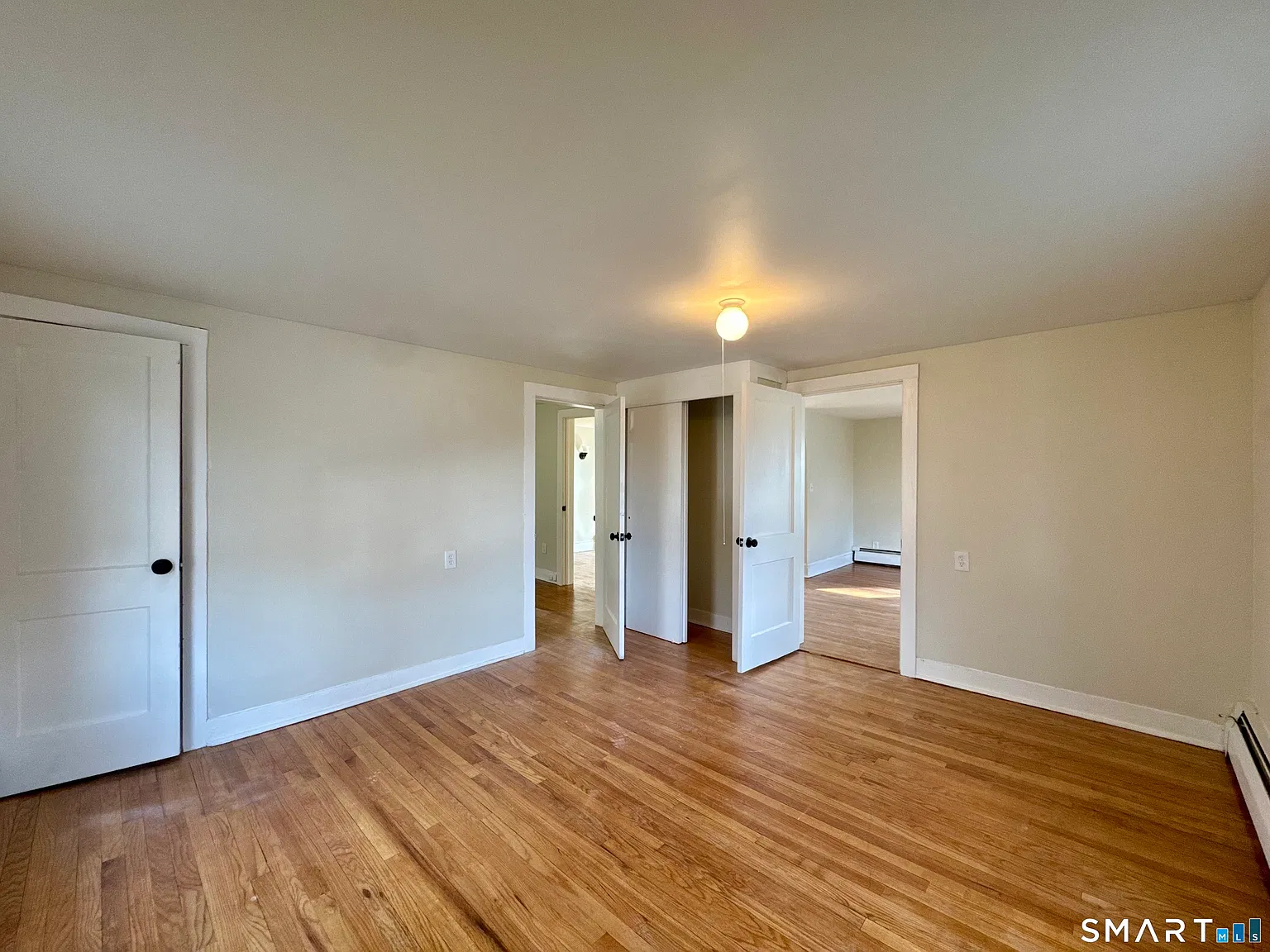 2 bed, 1.0 bath, 1064 sqft, $1,900 — Photo 4