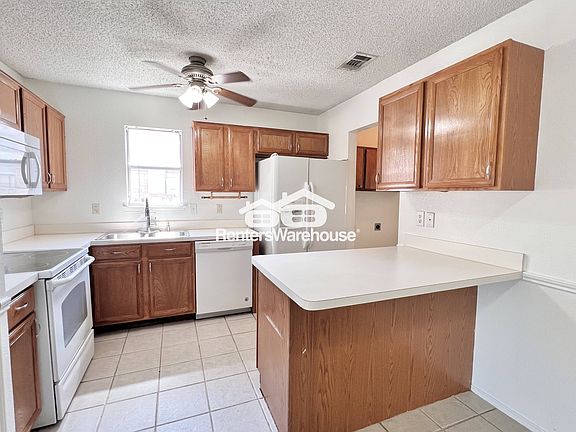 4th image of 416 Blueberry Hill Ln