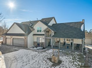 10814 Powderhouse Rd, Cheyenne, WY 82009