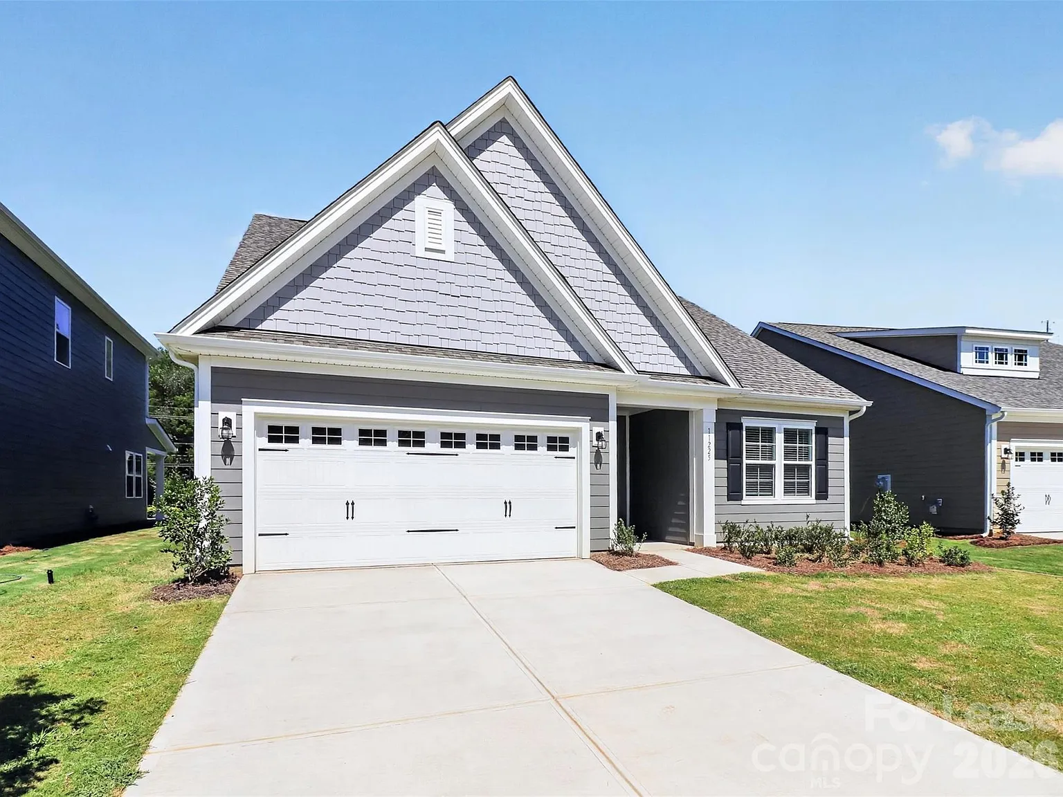 4 bed, 3.5 bath, $3,000 — Photo 1