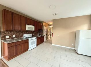 395 16th Ave #6, Irvington, NJ 07111
