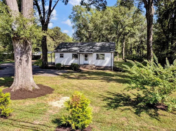 1300 Mullins Station Rd, Bartlett, TN 38134