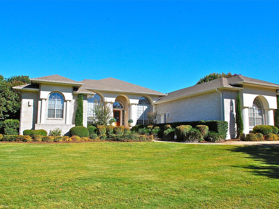1st image of 30406 Berry Creek Dr