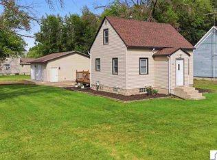 412 Central Ave S, Mapleton, MN 56065