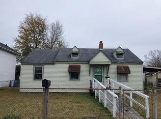 215 Chestnut St, Ridgeway, SC 29180