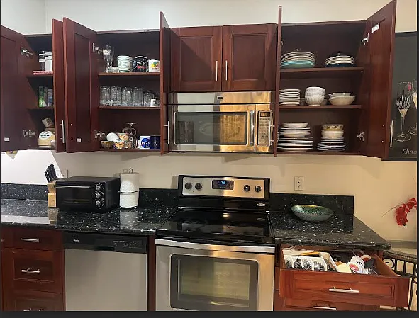 251 Kaiulani Ave #A — Photo 4