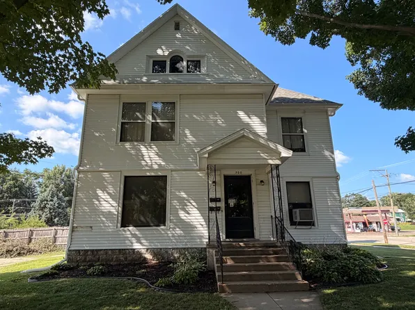 300 W Main St, Morrison, IL 61270