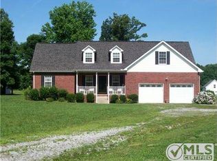 1198 Smith Thompson Rd, Bethpage, TN 37022