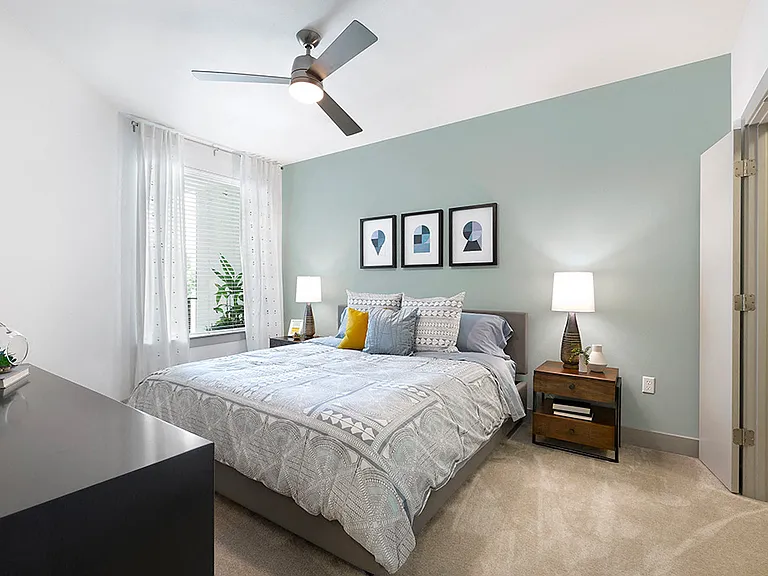 Groves South Lamar — Photo 12