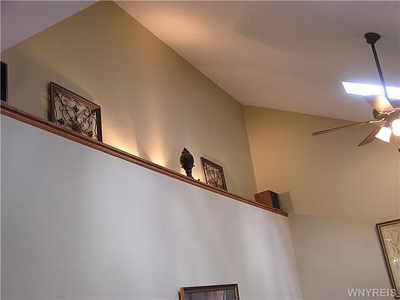 4th image of 7365 Winbert Dr
