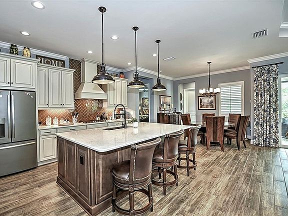 5th image of 8332 Preserve Point Dr