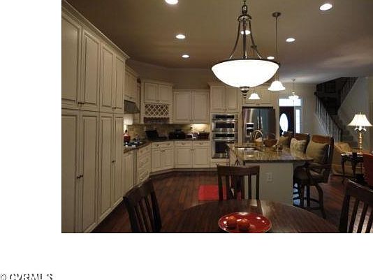 5th image of 7532 English Boxwood Ln