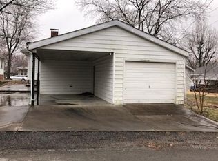 1320 Maple St, Murphysboro, IL 62966