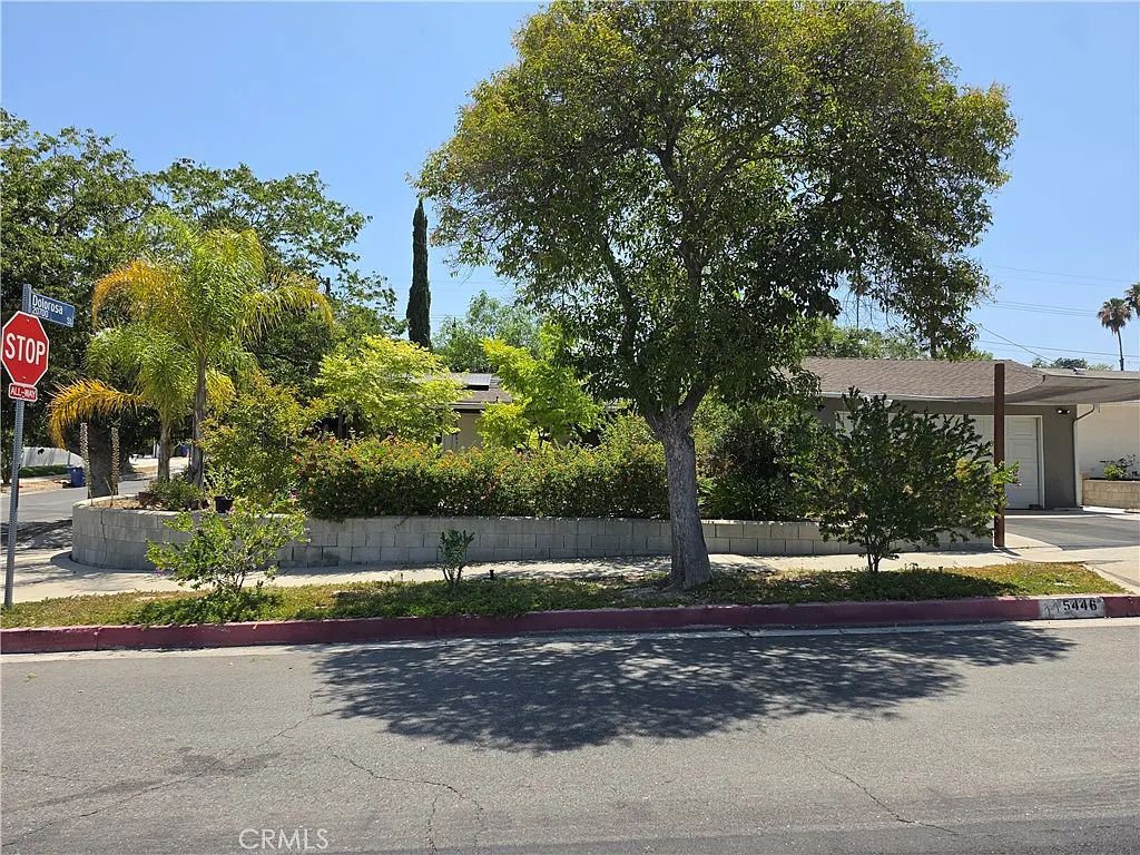 4 bed, 1976 sqft, $4,600 — Photo 4
