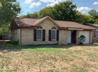 1605 McAnear St, Cleburne, TX 76033