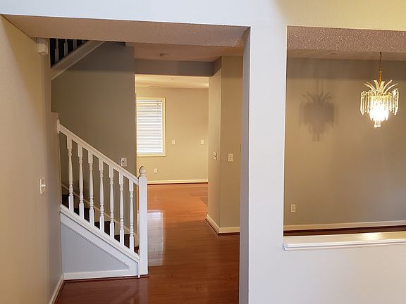 3rd image of 6615 Heritage Hill Dr