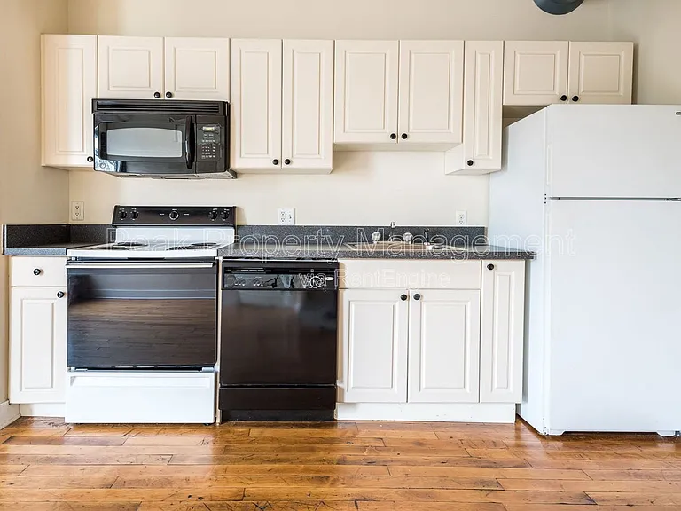 Poythress Apartments — Photo 79