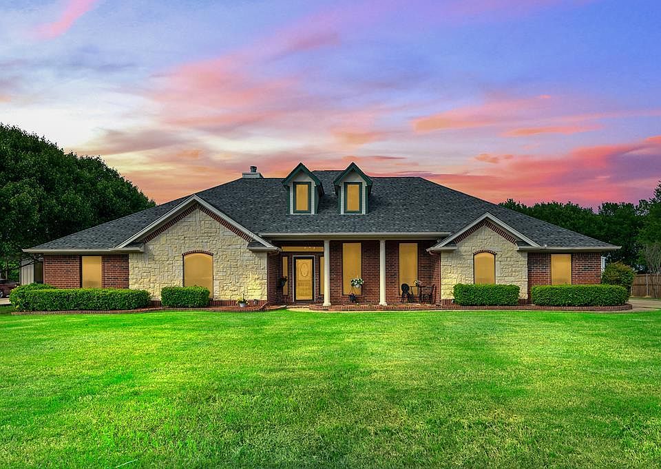 1st image of 312 Country View Ln