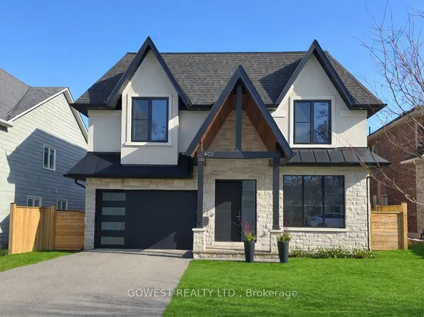 402 Niar Ave, Mississauga, ON L5G 1W3
