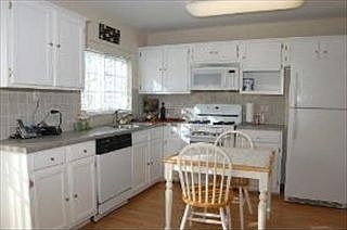 4th image of 694 Fairhaven Dr