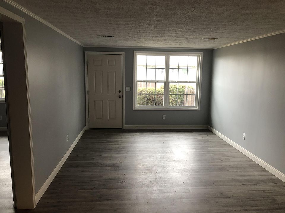 1st image of 910 Northernview St #35