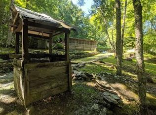 200 Lori Ln, Whittier, NC 28789