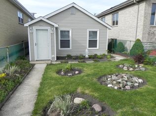 6842 W Montrose Ave, Harwood Heights, IL 60706
