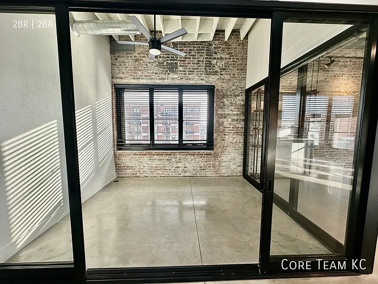 1513 Walnut St #502 — Photo 5