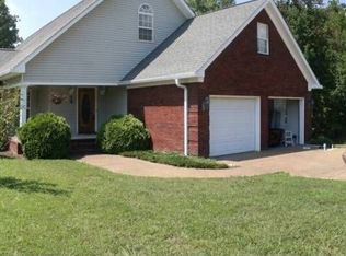 125 Laveta Ln, Camden, TN 38320