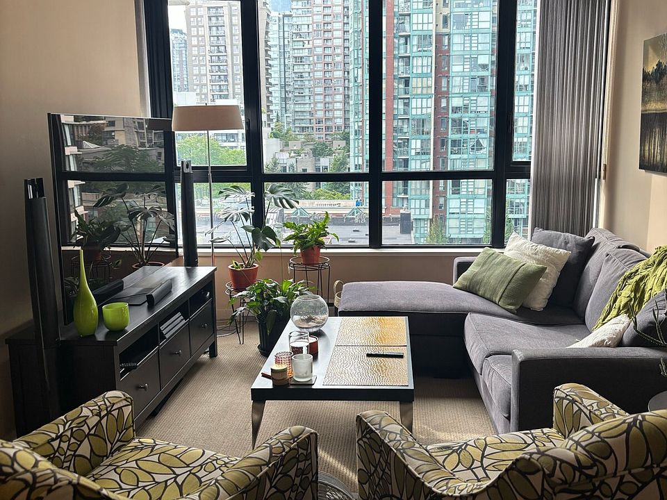 1st image of 977 Mainland St #1001