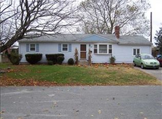 27 Lillibridge Dr, East Greenwich, RI 02818