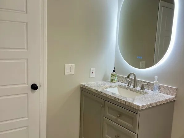 1279 Hill Pine Ln, Lawrenceville, GA 30045