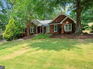 714 Lakeglen Dr, Suwanee, GA 30024